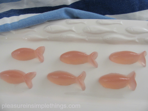 fish shaped jelly shots